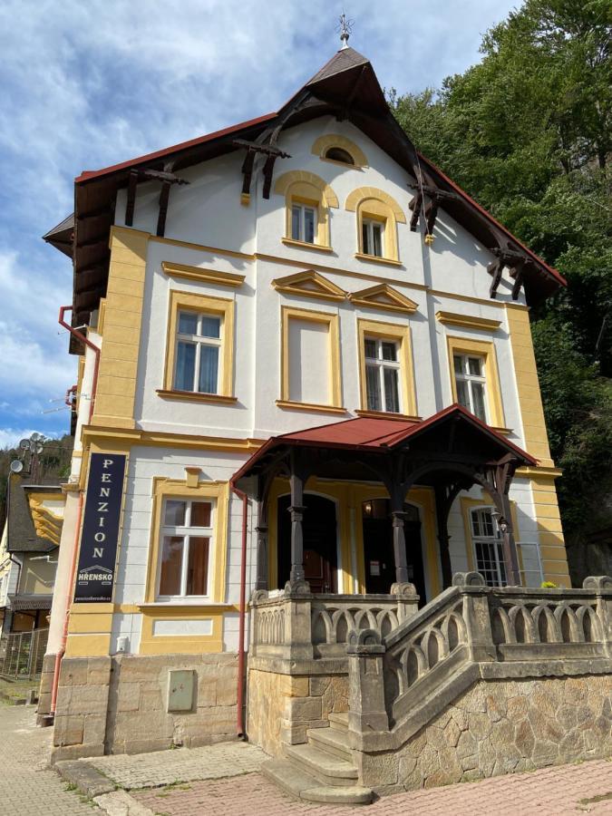 Penzion Хренско Экстерьер фото